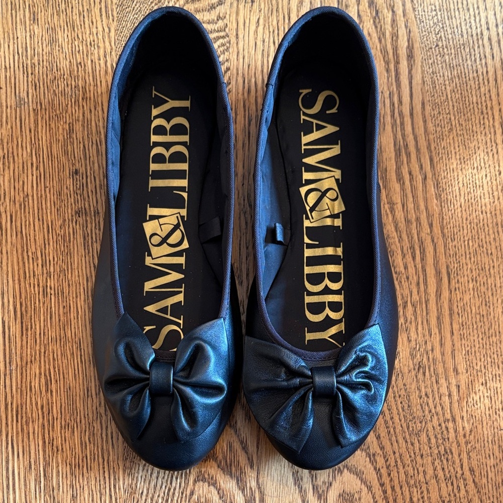 Sam & Libby Black Flats with Bow Accent